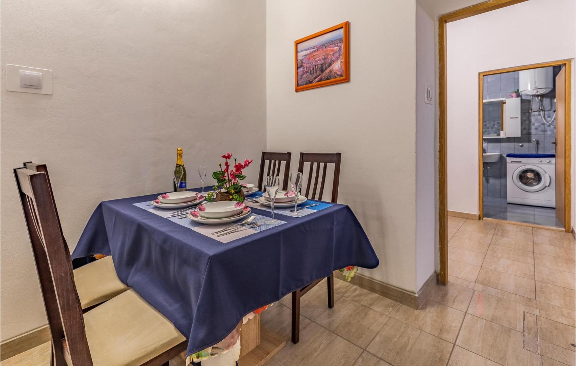 Amazing Apartment In Pula With Kitchen Kültér fotó
