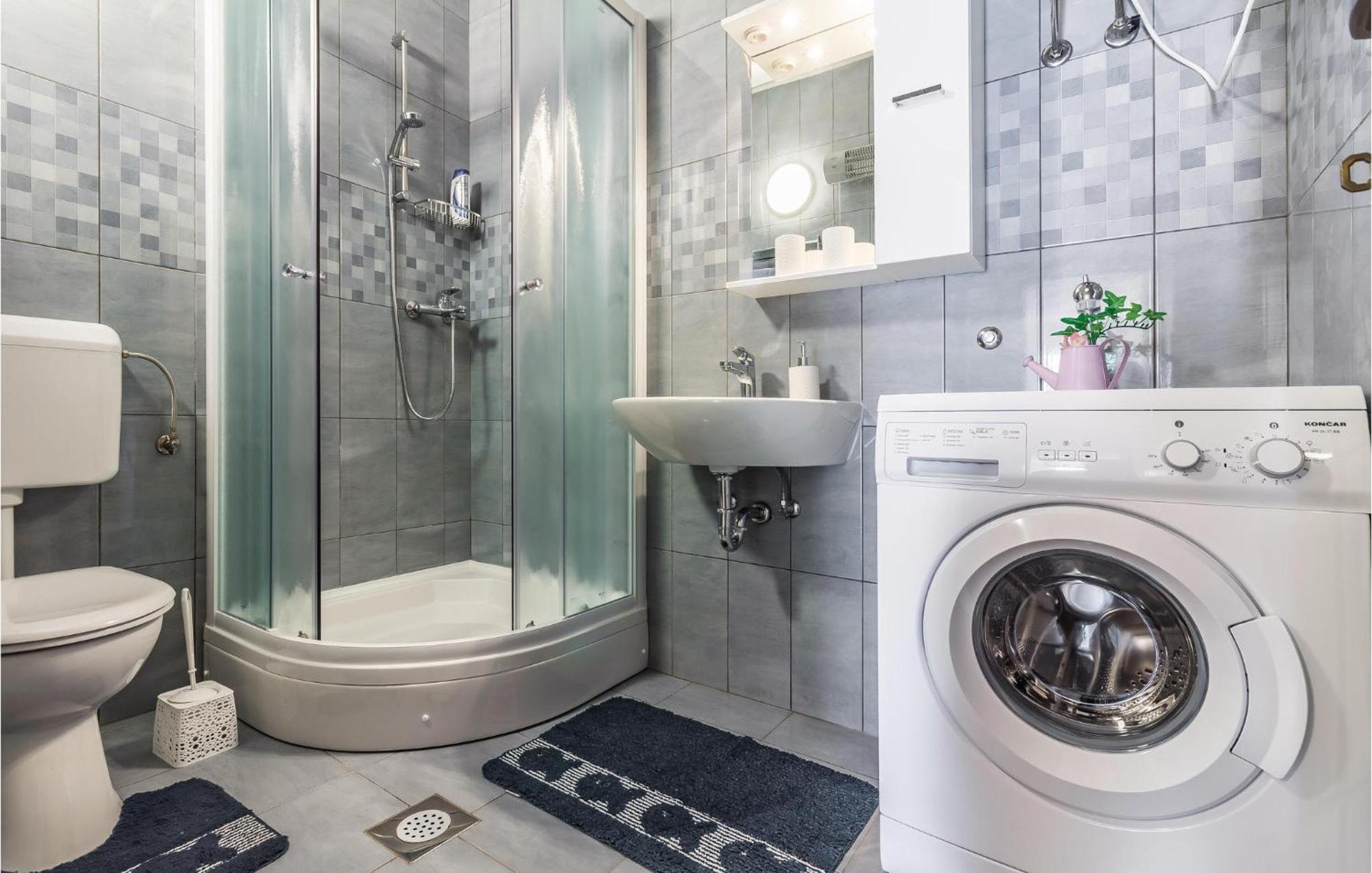 Amazing Apartment In Pula With Kitchen Kültér fotó